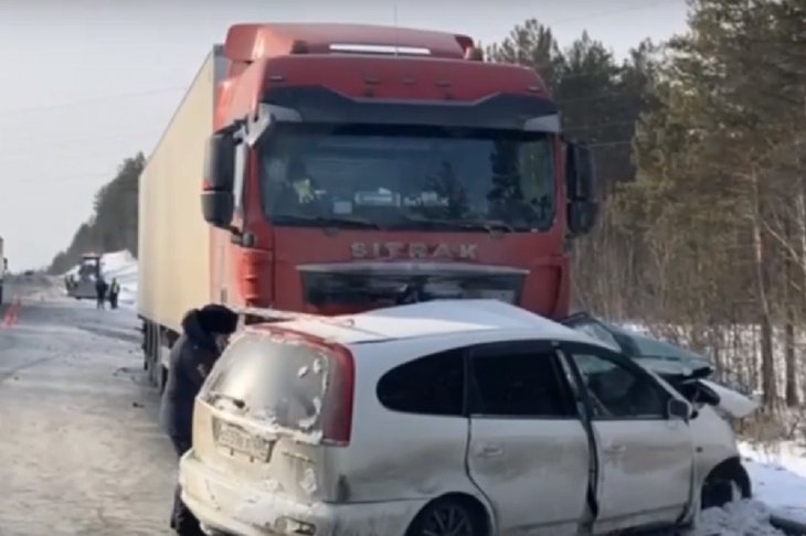 Место ДТП. Скриншот видео пресс-службы ГУ МВД России по Иркутской области