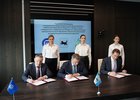 Подписание соглашения. Фото Матрены Бизиковой