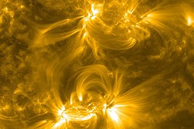Центральная часть диска Солнца. Фото космической обсерватории SDO