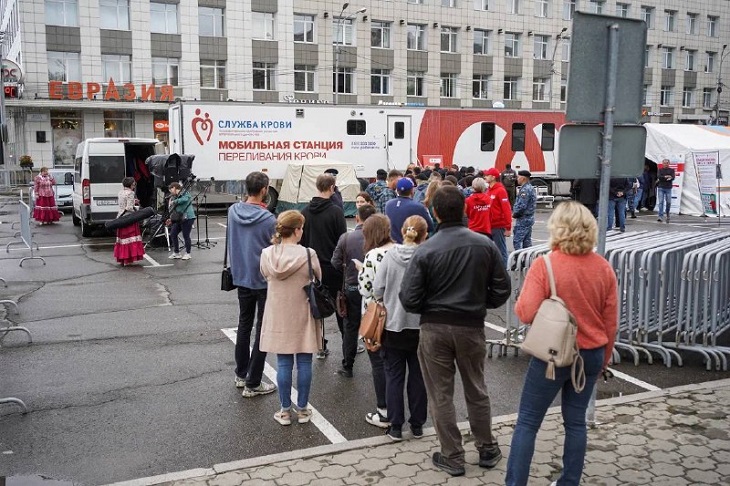Мобильная станция переливая крови. Фото пресс-службы правительства Иркутской области