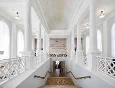 Оказавшись внутри учебного заведения, сложно поверить, что ещё несколько лет назад здание было заброшено.