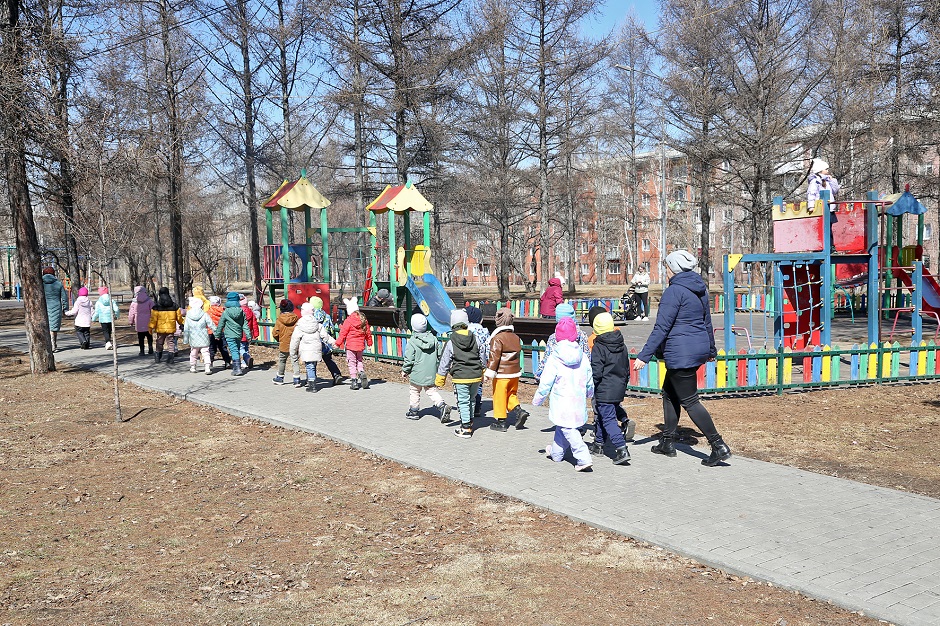 Жить в Ново-Ленино становится комфортнее, плотность населения увеличивается. Поэтому особое внимание в округе уделяют социальным объектам