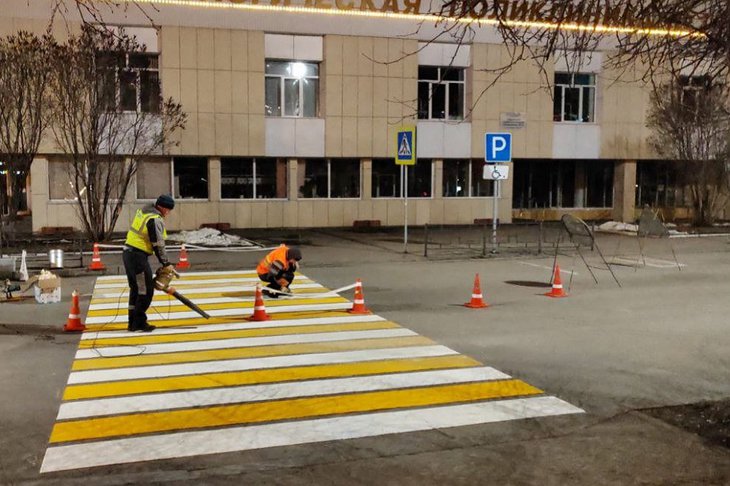 Обновление дорожной разметки. Фото пресс-службы администрации Иркутска