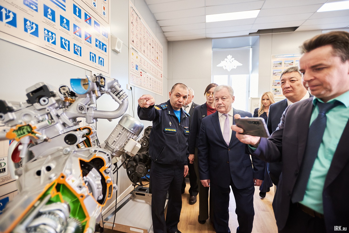 Знание технической части - важное в образовании суворовцев.