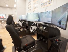 Закрепить теорию практическим навыком можно на тренажёрах.