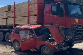 В Ангарске 60-летний водитель «Нивы» погиб после столкновения с большегрузом