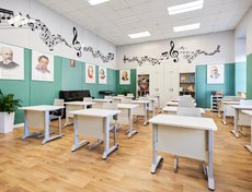 Всестороннее развитие - важный принцип подхода к воспитанию курсантов. В училище есть кабинет для уроков музыки.