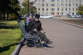 Пожилой мужчина. Фото пресс-службы правительства Иркутской области