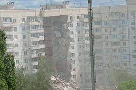 Разрушенный дом в Белгороде. Фото из телеграм-канала SHOT