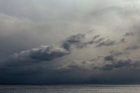 Тучи над Байкалом. Фото из архива IRK.ru