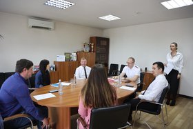 Круглый стол. Фото ГК «Агат-Авто»