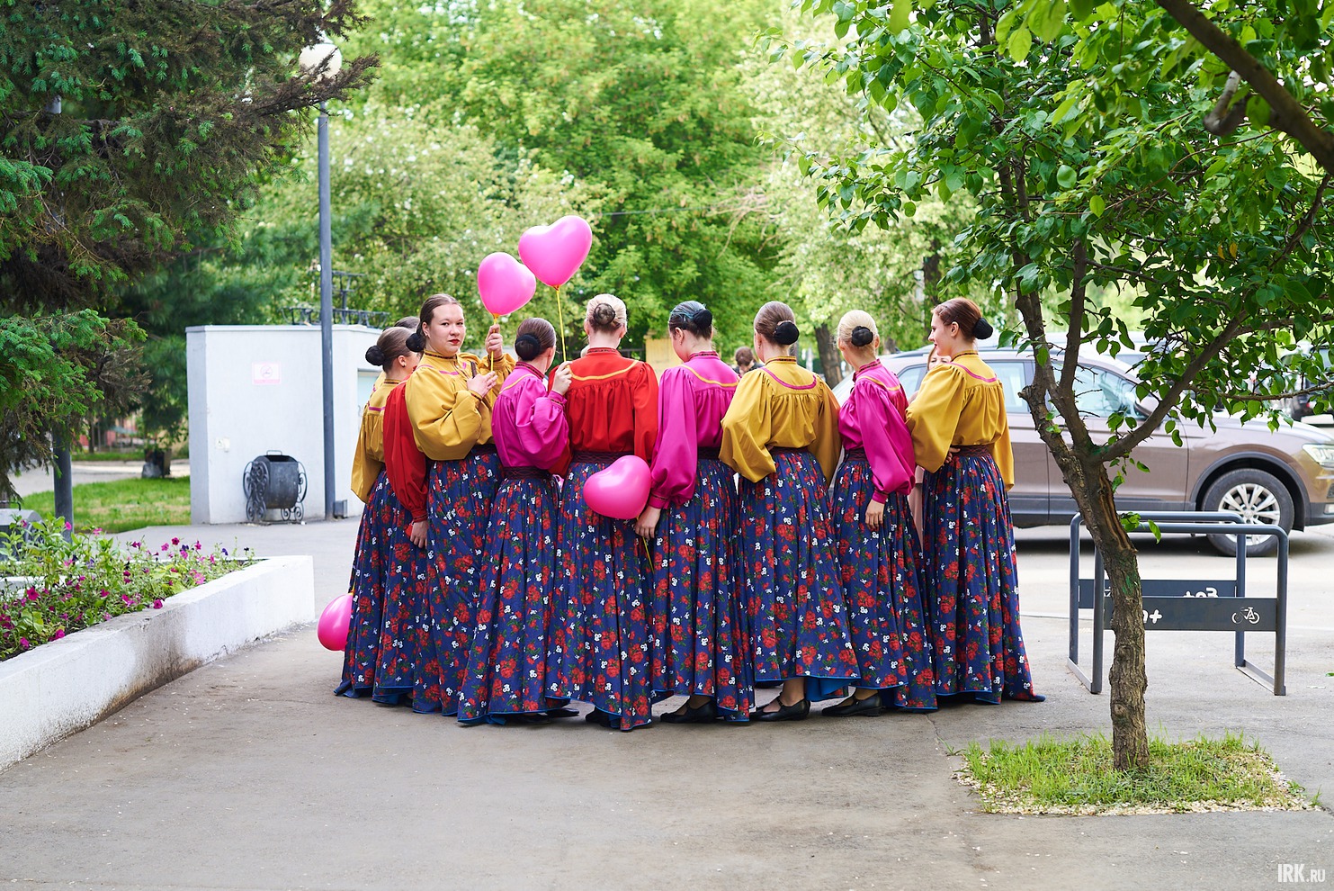 Атмосфера праздника чувствовалась не только на центральных улицах.