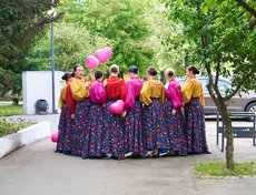 Атмосфера праздника чувствовалась не только на центральных улицах.
