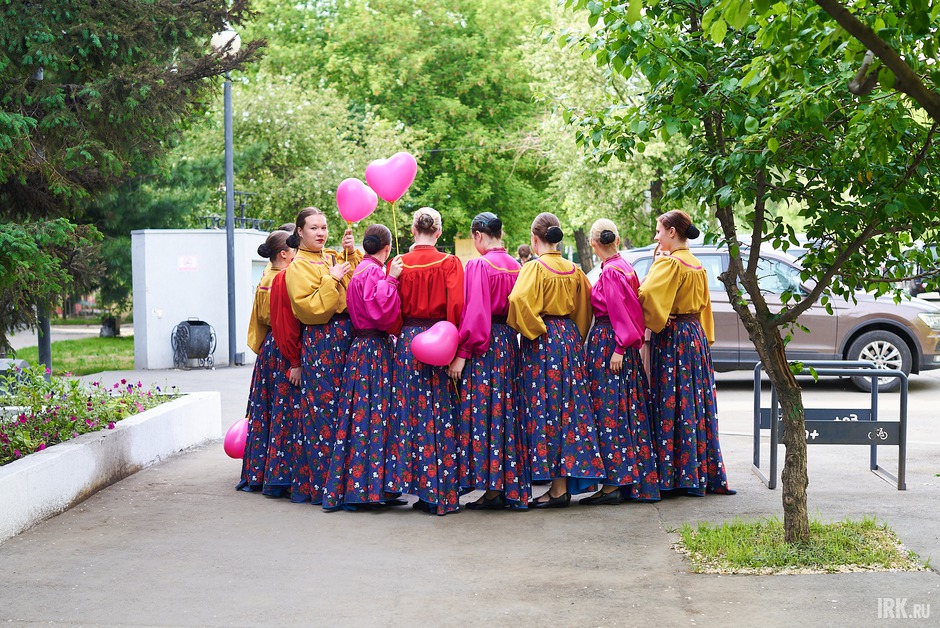 Атмосфера праздника чувствовалась не только на центральных улицах.