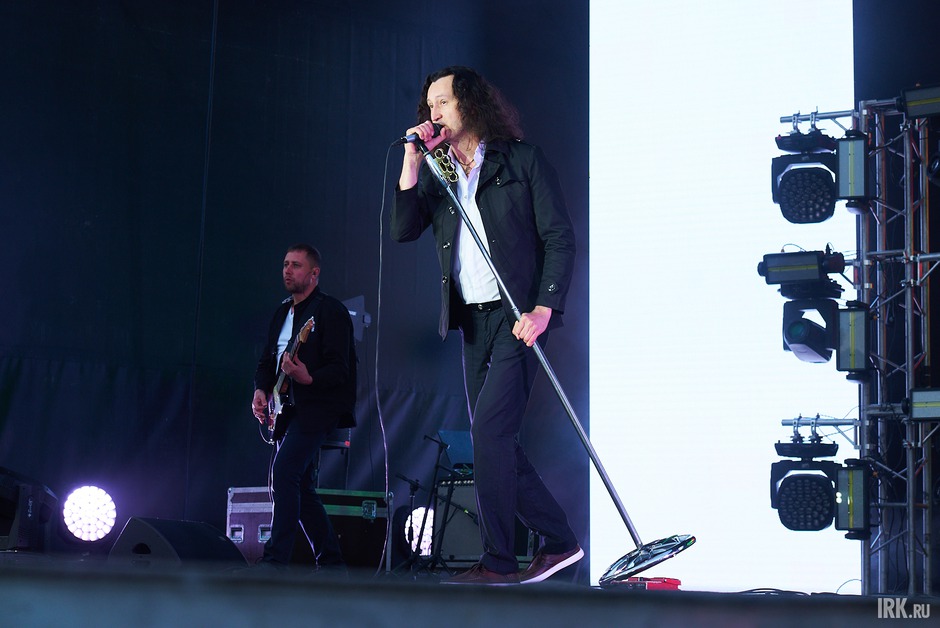 Уже который год концерт на День города не обходится без выступления иркутской кавер-группы Burrn.