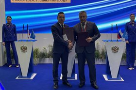 Антон Мор, Игорь Кобзев. Фото пресс-службы правительства Иркутской области