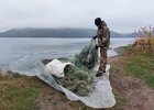 Сети, вытащенные из водоема. Фото пресс-службы правительства Иркутской области