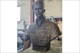 Бюст Эдуарда Дьяконова. Фото пресс-службы администрации Иркутска