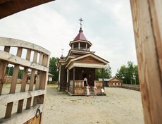 Храм перевезён в музей в 1990 году для съёмок японо-российского фильма «Сны о России».