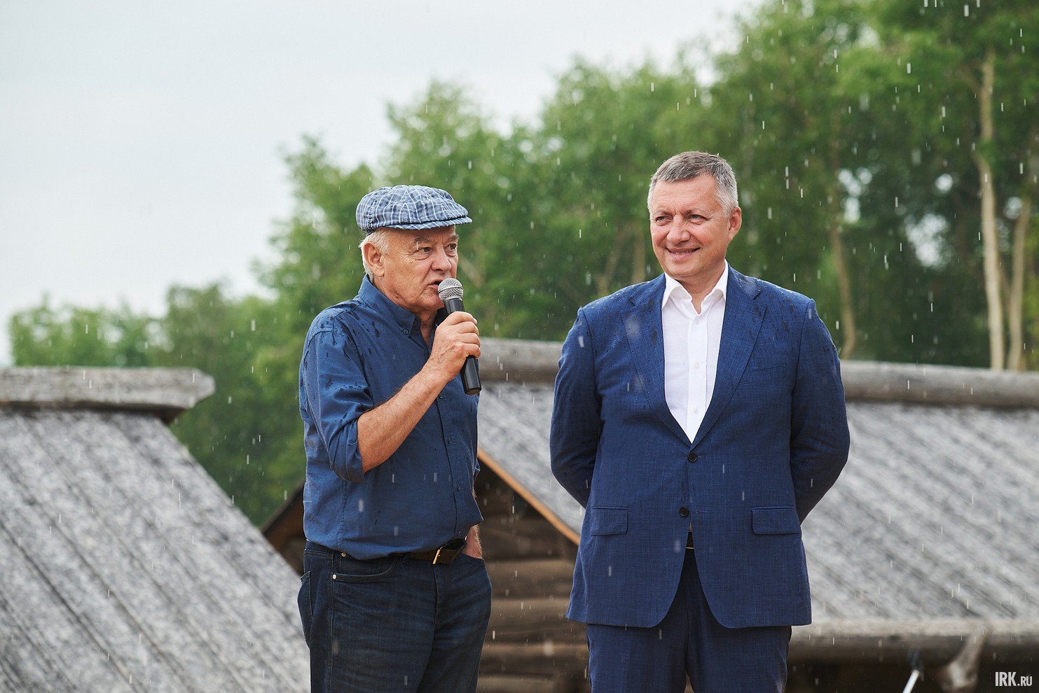 С приветственным словом выступили директор музея «Тальцы» Владимир Тихонов и Игорь Кобзев.