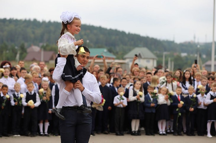 Ученики. Фото пресс-службы администрации Иркутска