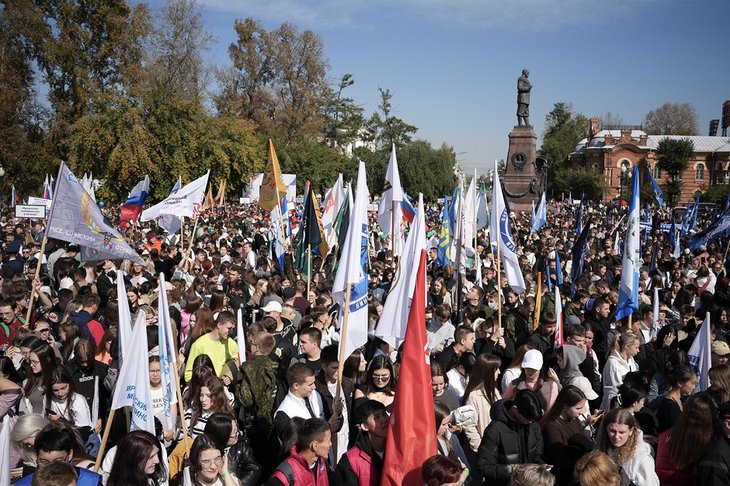 Парад студенчества. Фото пресс-службы правительства Иркутской области