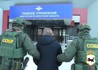 Задержанного доставили в Иркутск. Скриншот видео ГУ МВД России по Иркутской области