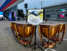 Вечером 11 сентября у дворца спорта «Труд» состоялось торжественное открытие фестиваля «Байкальские духовые Ассамблеи». Фото: Кирилл Шипицин
