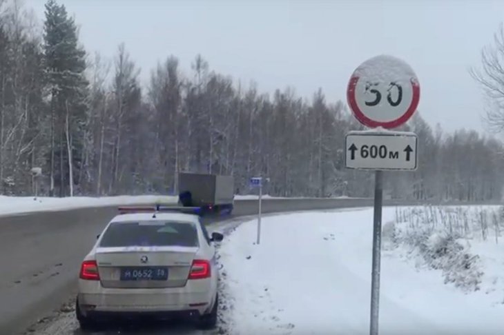 Скриншот видео пресс-службы ГИБДД Иркутской области