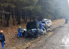 Спасатели работают на месте ДТП в Иркутском районе. Скриншот видео пресс-службы ГУ МЧС России по Иркутской области