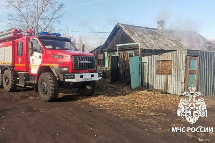 Пожар в частном доме. Фото пресс-службы ГУ МЧС России по Иркутской области