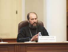 Настоятель Харлампиевского храма, протоиерей Евгений Старцев пожелал проекту «Весточка с передовой» активного продвижения, в том числе на школьную и студенческую аудитории.