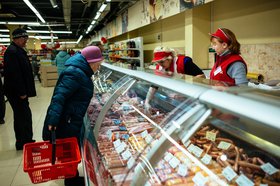Покупатели в супермаркете. Фото IRK.ru