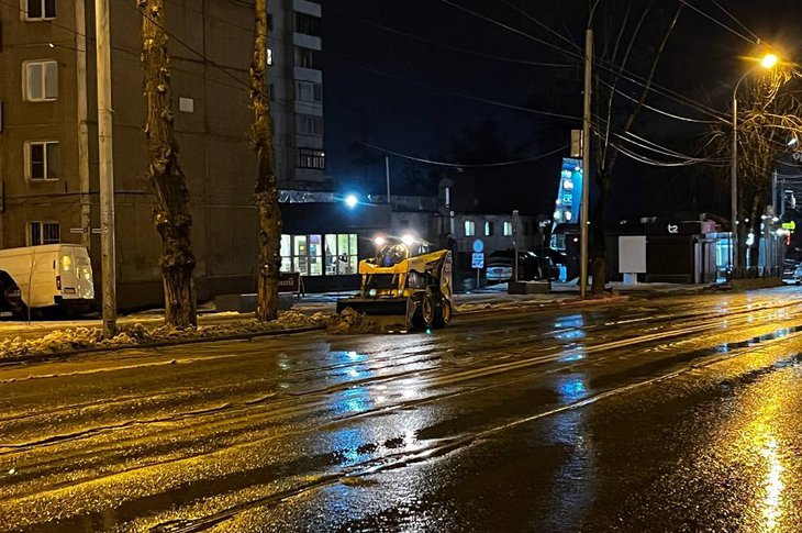 Дождь в Иркутске вечером 28 ноября. Фото пресс-службы администрации города