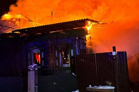 Пожар из-за газовых баллонов в Аларском районе. Фото пресс-службы ГУ МЧС России по Иркутской области
