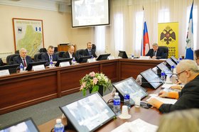 Заседание совета. Фото IRK.ru