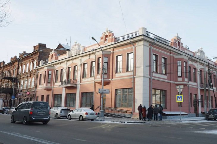 Памятник на Каландаришвили. Фото пресс-служба правительства Иркутской области