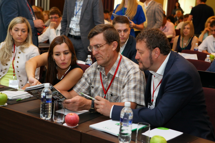 Представители компании «Восток Центр Иркутск»