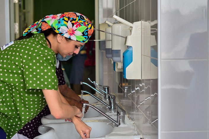 Врач. Фото Ильи Татарникова