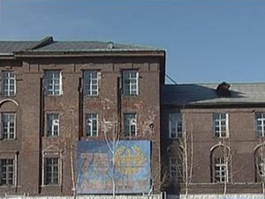 Здание ИВВАИУ. Фото из архива АС Байкал ТВ.