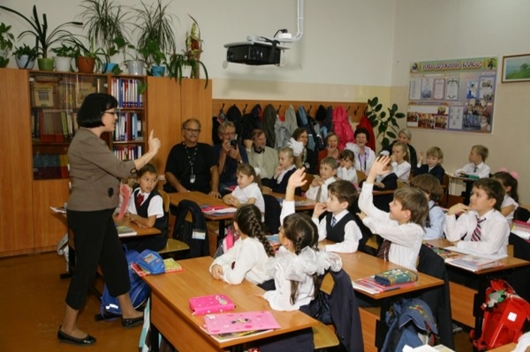 На уроке. Фото с сайта engschool18.ru