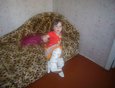 Даша очень любит мерить мамины вещи. Прислала Людмила Гизятова.