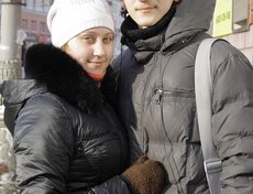 Наташа и Сергей, друзья. Отмечать праздник будут, думают, что бы подарить друг другу