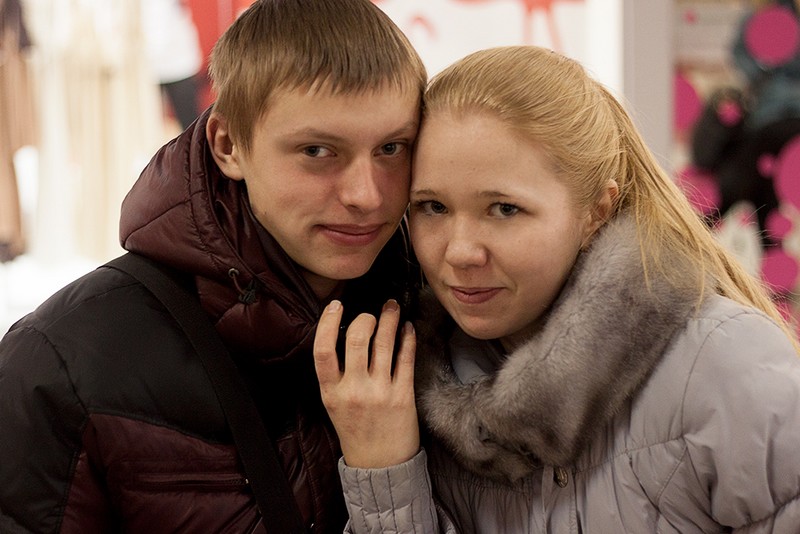 Дима и Маша. Знакомы с детства, встречаются уже 9 месяцев