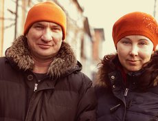 Елена и Сергей. Женаты уже 22 года. «На праздник планируем драки и скандалы,» — сказал Сергей, широко улыбаясь