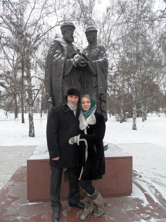 Артем и Евгения. Познакомили общие друзья 6 лет назад, за что им очень благодарны