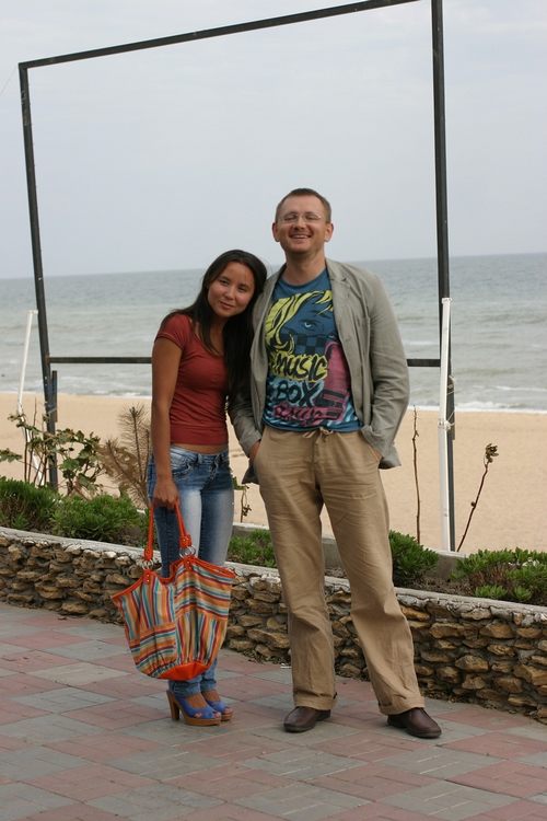 Семья Белых: Снежана и Сергей. Вместе почти 10 лет. Познакомились в Монголии на вечеринке, проходившей в Улан-Баторе