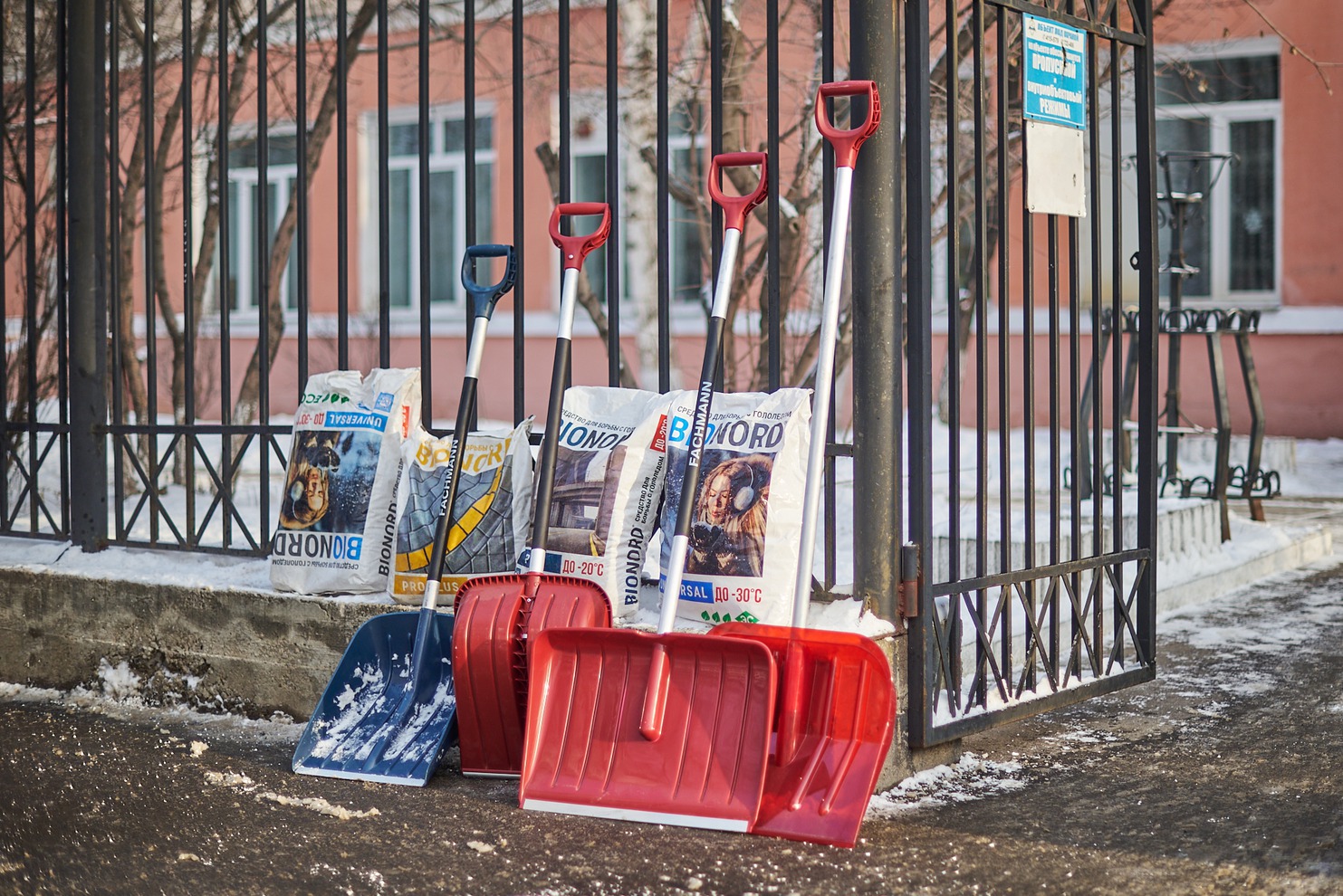 Лопаты Fachmann (Россия) – высококачественный инструмент для уборки снега