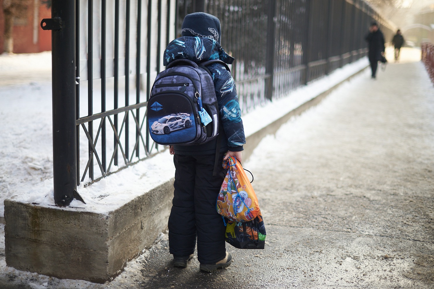 Асфальт, очищенный от наледи экологическими противогололедными материалами, — лучшая поверхность для передвижения
