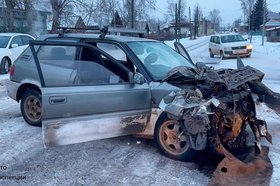 Авария с иномаркой и автобусом. Фото пресс-службы Госавтоинспекции Иркутской области